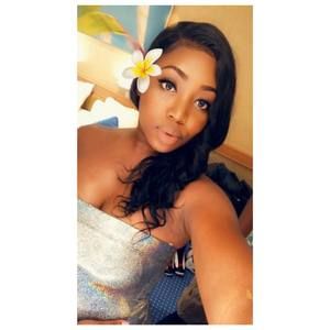 Meet your Posher, Rolanda